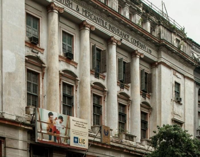 08-12-2007-vintage-old-house-north-british-and-mercantile-insurance-company-building-14-netaji-subhas-road-fairley-place-kolkata-india-asia-2RGNG4Y (1)